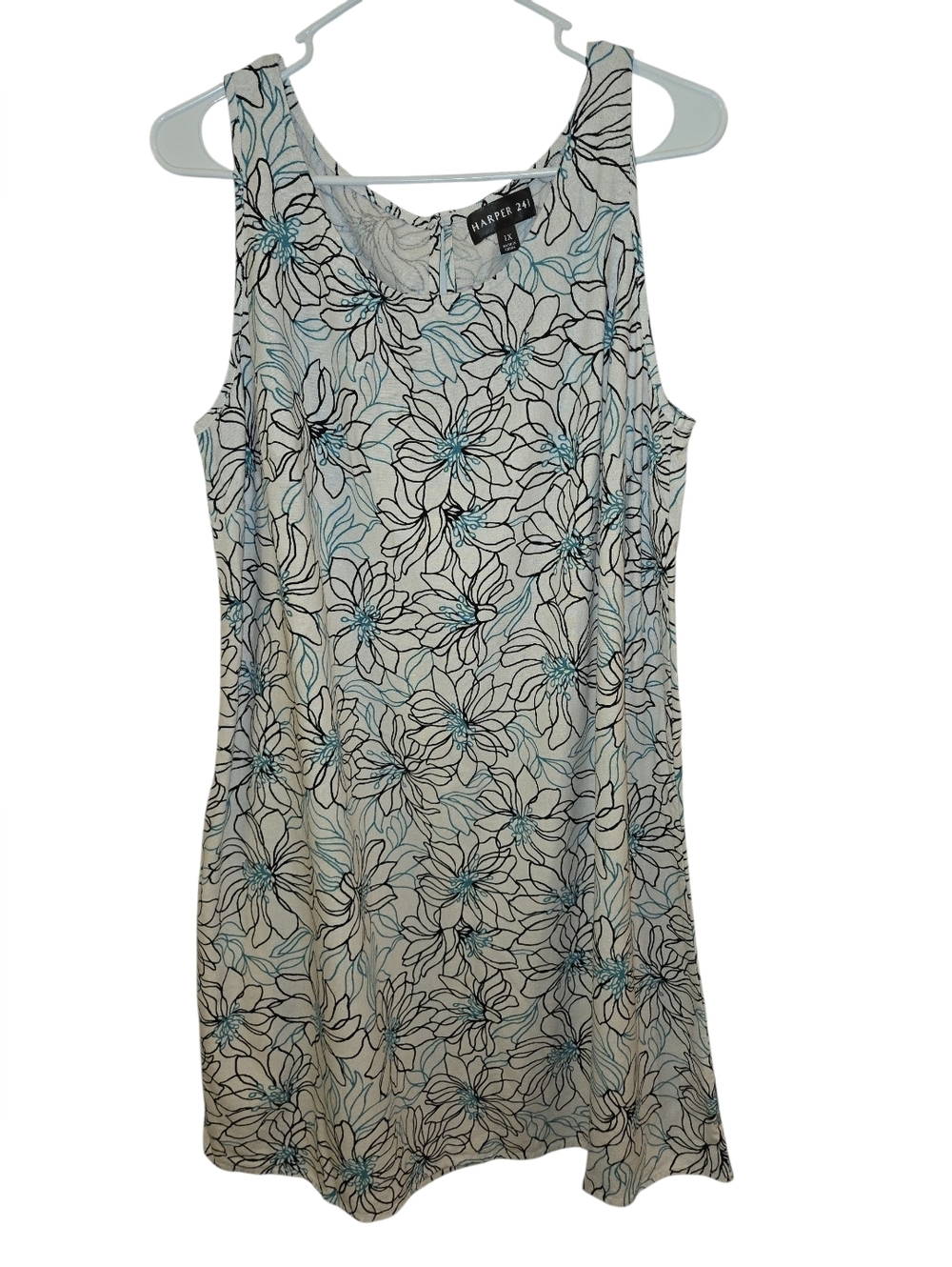 HARPER 241 SLEEVELESS SHIFT DRESS WITH A FLORAL PRINT.SIZE 1X.